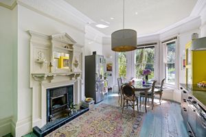 kitchen- click for photo gallery